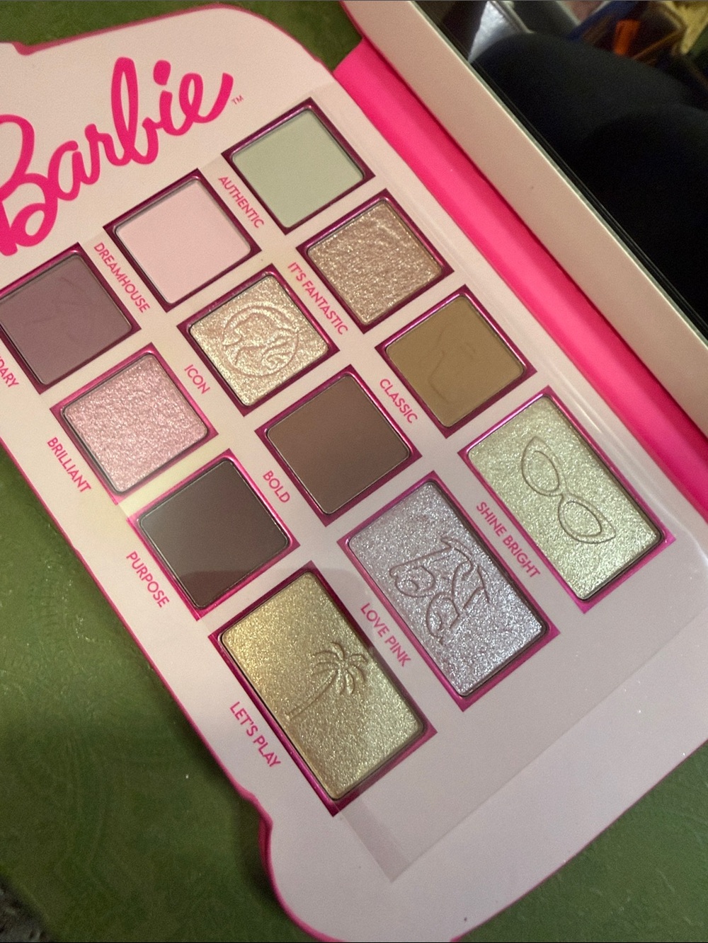 S Beauty Creations Barbie Eyeshadow Palette —